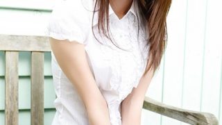 【お得】スレンダー敏感ボディの女の子とセックス。チュパチュパフェラから、頂戴！と求め彼女を立ちバックでガンガン突いてイカす。横バックでもハードに突いてイカセると、キスから奥までピストンで濡れマ○コを連続イカセ。最後は同時イキから胸にぶっかけ。 紗奈